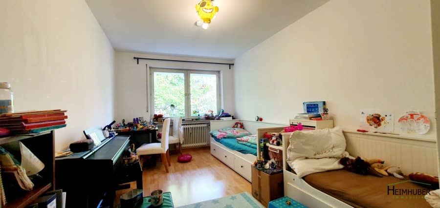 Zentral gelegene & ruhige 4 Zimmerwohnung in Bogenhausen - Kinderzimmer 2