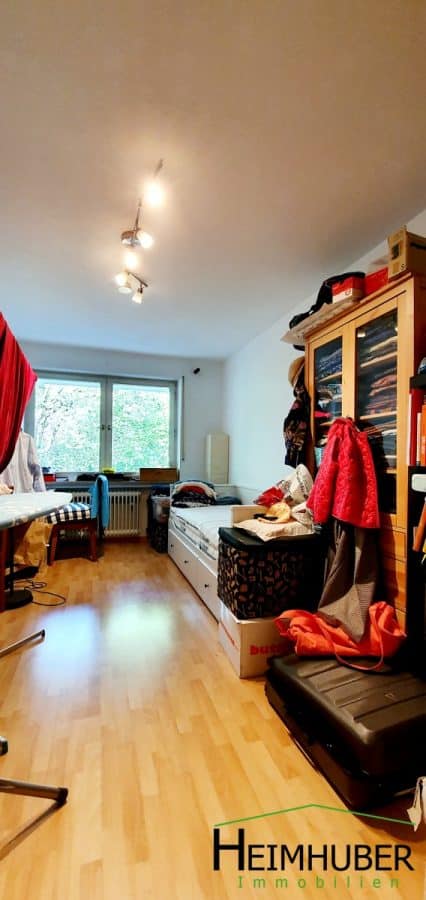 Zentral gelegene & ruhige 4 Zimmerwohnung in Bogenhausen - Kinderzimmer 1