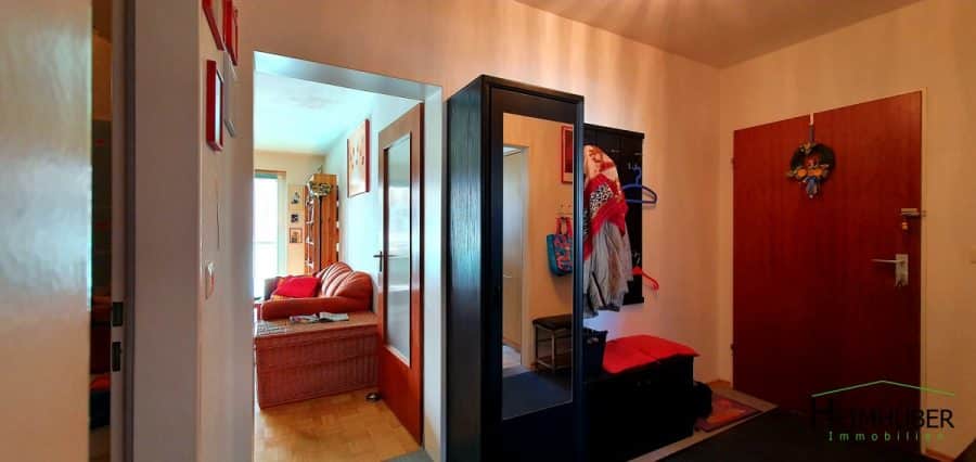 Ruhig gelegene 2 Zimmer-Wohnung in Karlsfeld zu verkaufen - Flur