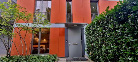 Haus-im-Haus Designerwohnung mit eigenem Eingang & Garten Wohn- & Nutzfläche ca. 250 m², 80992 München, Maisonettewohnung