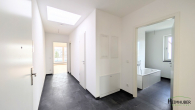Flur - So gut wie ein Neubau – Erstbezug nach Komplettsanierung – 3 Zimmer & 2 Terrassen