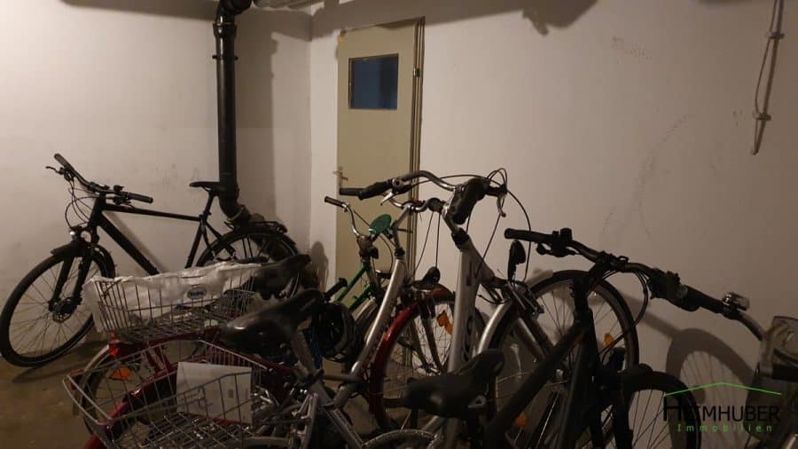 Reserviert - Bezugsfreie 3 Zimmerwohnung mit Süd-Loggia und hell gelegen - jetzt Eigentümer werden! - Fahrradkeller