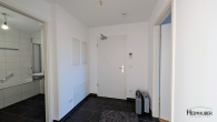 Flur - Großzügig geschnittene und helle 2 Zimmerwohnung mit Balkon