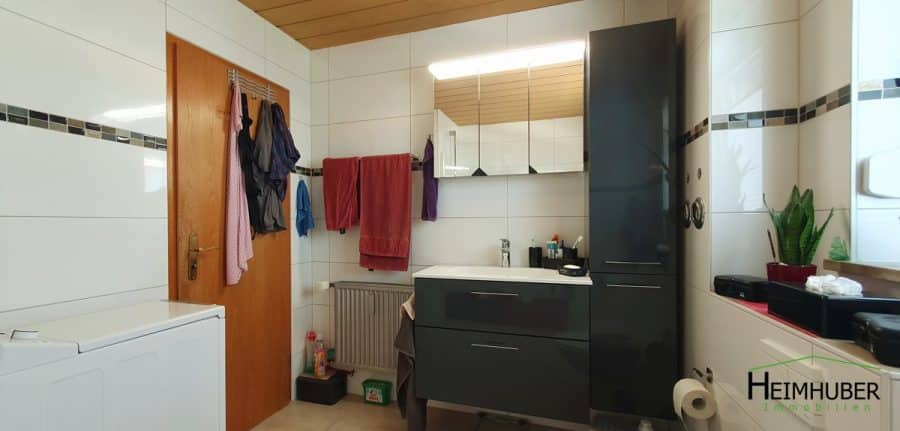 Gepflegte Doppelhaushälfte Wohnen mit Terrasse und Garten & gleichzeitig Miete erhalten -super Deal - 1 OG Badezimmer + WC