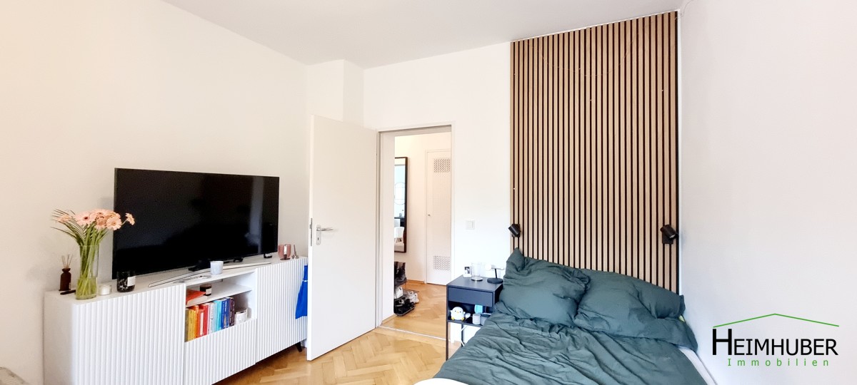 Schlafzimmer 1
