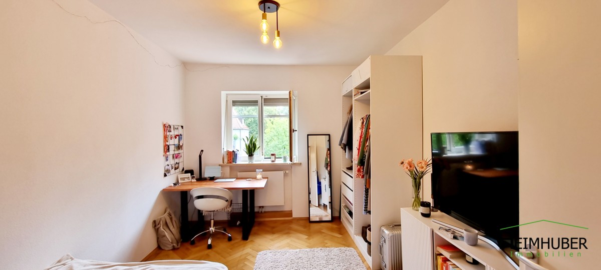 Schlafzimmer 1