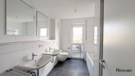 Badezimmer - 102 m² große & helle 3 1/2 Zimmer Wohnung mit Terrasse – in ruhiger Lage – Fast barrierefrei !
