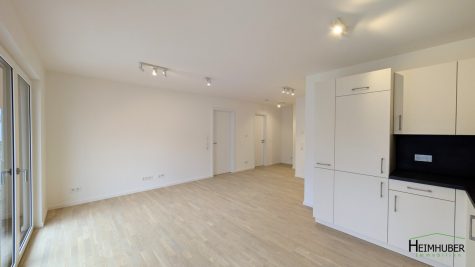Moderne & schön geschnittene 2 Zimmer Wohnung, in einer Mehrfamilienvilla, 81476 München, Etagenwohnung