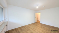 Schlafzimmer - Freie gut geschnittene 2-Zimmerwohnung nahe dem Lerchenauer See mit Südloggia & Küche