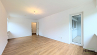 Wohnzimmer - Freie gut geschnittene 2-Zimmerwohnung nahe dem Lerchenauer See mit Südloggia & Küche