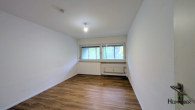 Schlafzimmer - Freie gut geschnittene 2-Zimmerwohnung nahe dem Lerchenauer See mit Südloggia & Küche